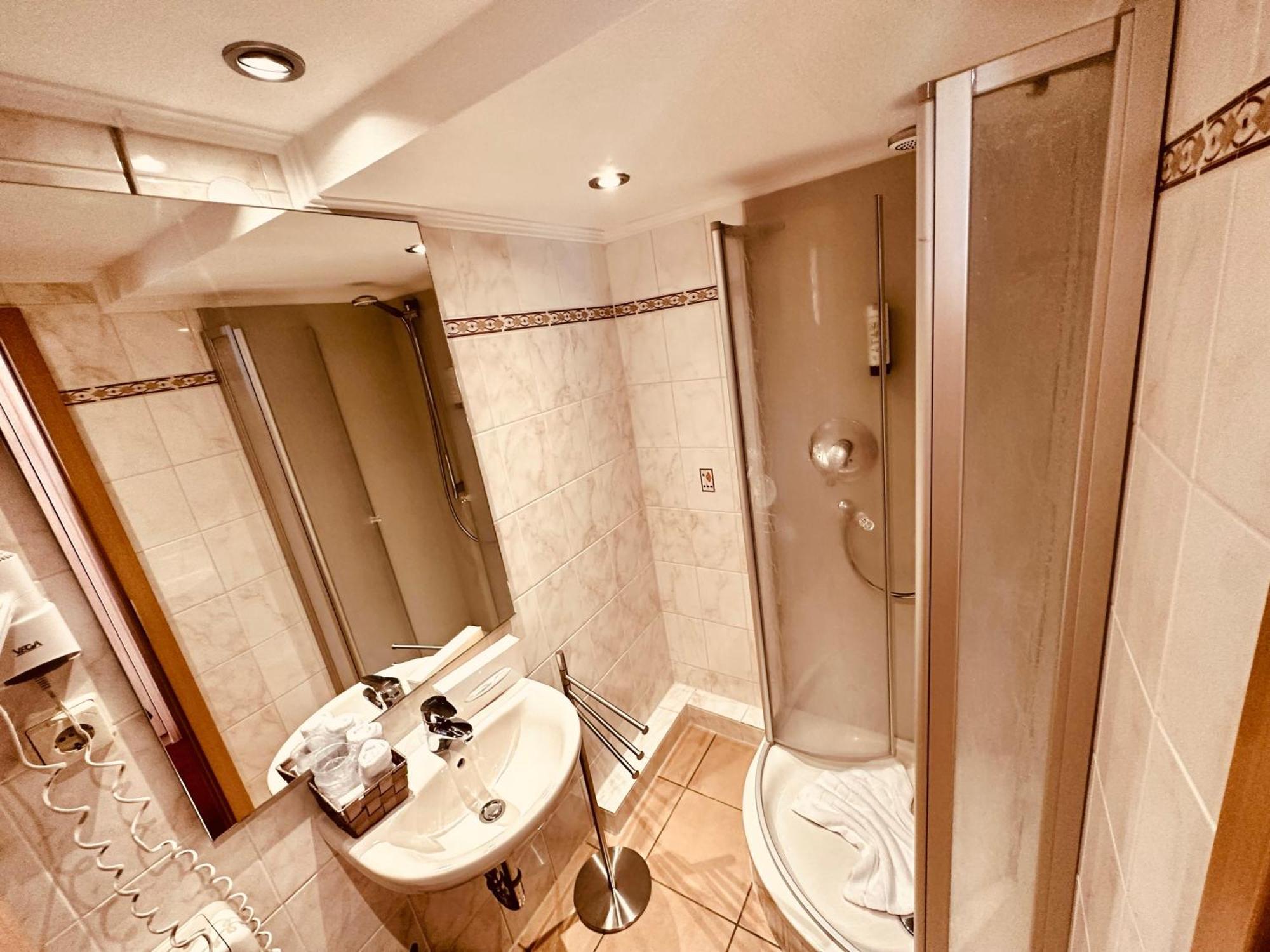 Hotel Weinhof Cochem Bagian luar foto